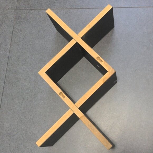 AS IS CRISS CROSS WALL SHELF POUND FLOATING HOME DECOR PLANT SHELF lattice - Picture 5 of 5